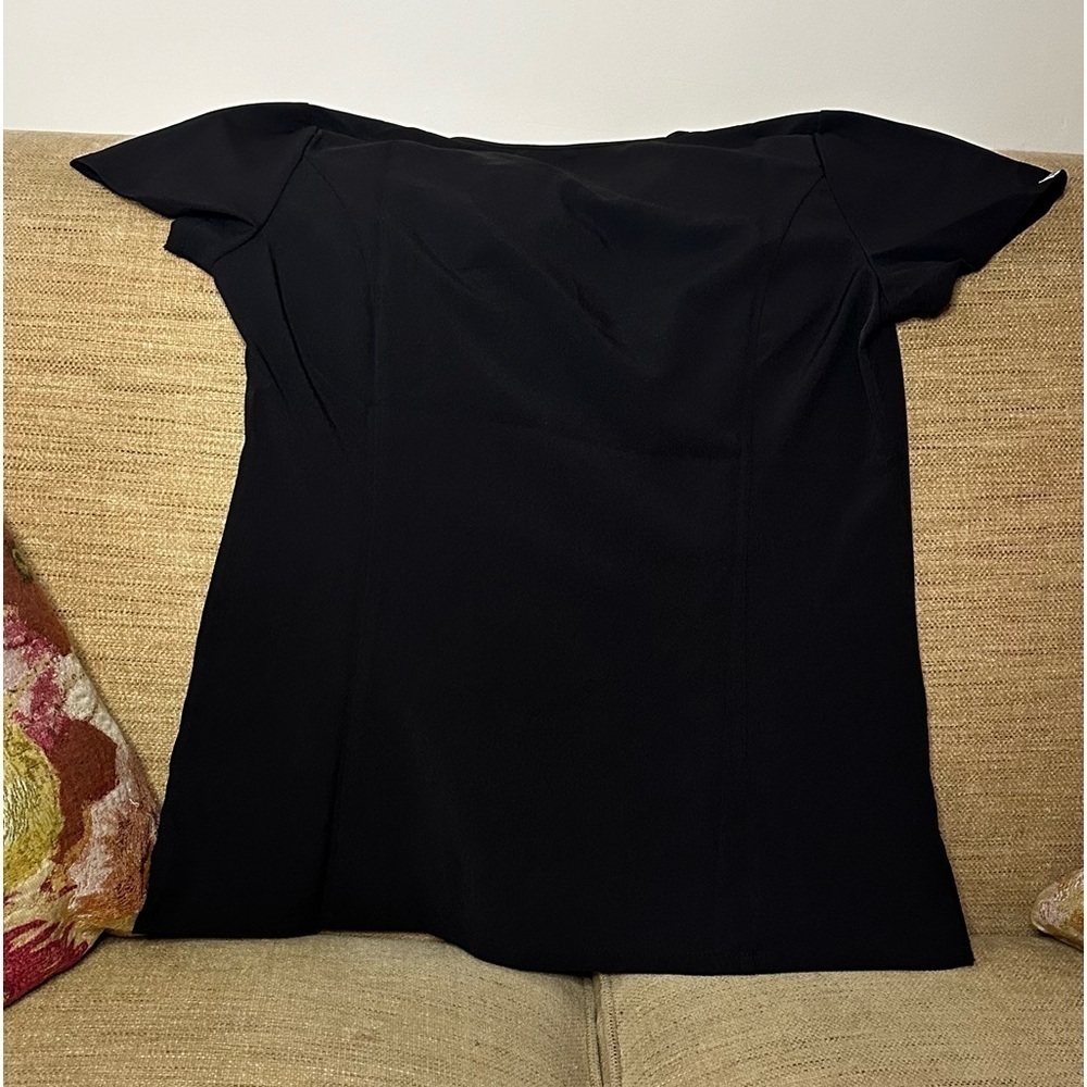 SIGMA SCRUBS WOMEN’S 2 POCKETS Y NECK SCRUB TOP BLACK - Picture 2 of 5